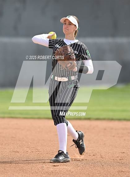 Thumbnail 3 in Thousand Oaks @ Valencia photogallery.