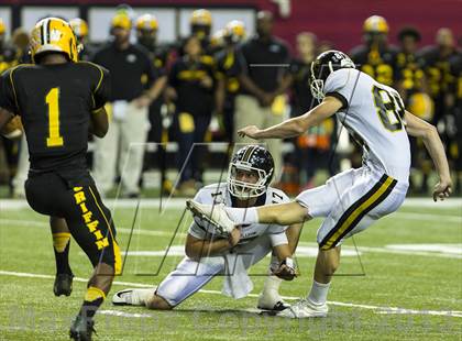 Thumbnail 2 in Carrollton vs. Griffin (GHSA 4A Final) photogallery.