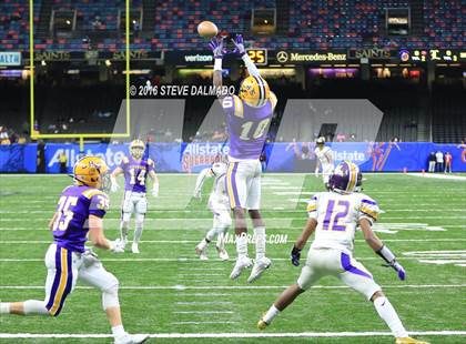 Thumbnail 2 in Lutcher vs Amite (LHSAA Class 3A Final)  photogallery.