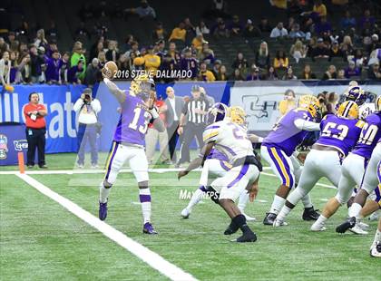 Thumbnail 3 in Lutcher vs Amite (LHSAA Class 3A Final)  photogallery.