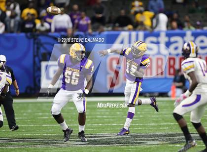 Thumbnail 2 in Lutcher vs Amite (LHSAA Class 3A Final)  photogallery.