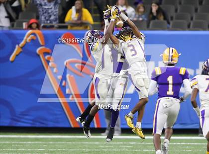 Thumbnail 1 in Lutcher vs Amite (LHSAA Class 3A Final)  photogallery.