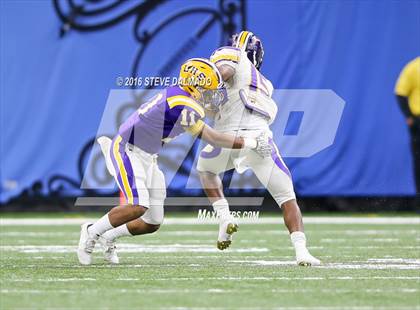Thumbnail 3 in Lutcher vs Amite (LHSAA Class 3A Final)  photogallery.