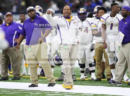 Thumbnail 1 in Lutcher vs Amite (LHSAA Class 3A Final)  photogallery.