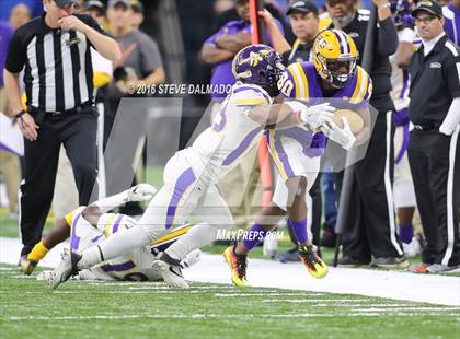 Thumbnail 3 in Lutcher vs Amite (LHSAA Class 3A Final)  photogallery.