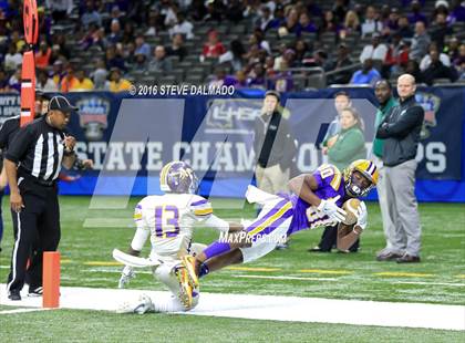 Thumbnail 3 in Lutcher vs Amite (LHSAA Class 3A Final)  photogallery.