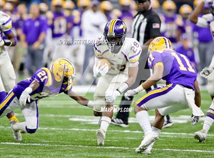 Thumbnail 3 in Lutcher vs Amite (LHSAA Class 3A Final)  photogallery.