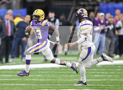 Thumbnail 2 in Lutcher vs Amite (LHSAA Class 3A Final)  photogallery.