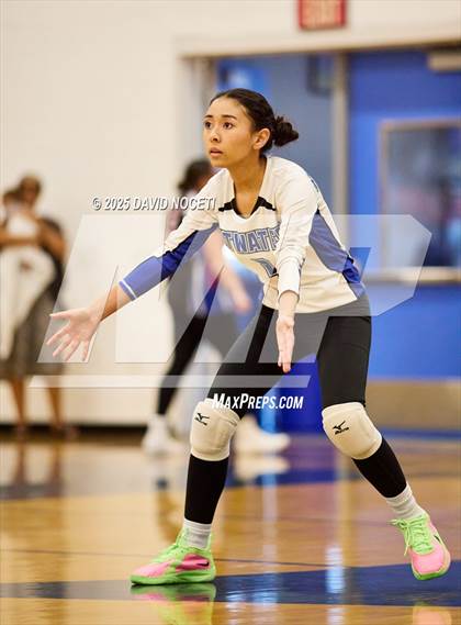 Thumbnail 3 in Atwater at Waterford (Scrimmage) photogallery.
