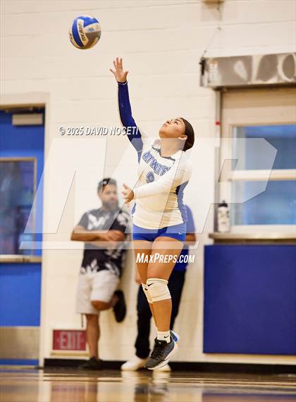 Thumbnail 2 in Atwater at Waterford (Scrimmage) photogallery.