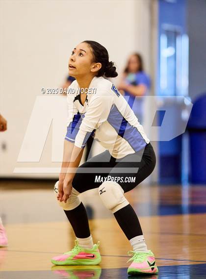 Thumbnail 1 in Atwater at Waterford (Scrimmage) photogallery.