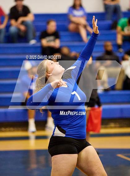 Thumbnail 2 in Atwater at Waterford (Scrimmage) photogallery.