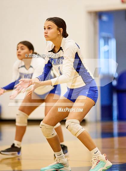 Thumbnail 1 in Atwater at Waterford (Scrimmage) photogallery.