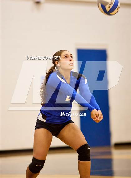 Thumbnail 2 in Atwater at Waterford (Scrimmage) photogallery.