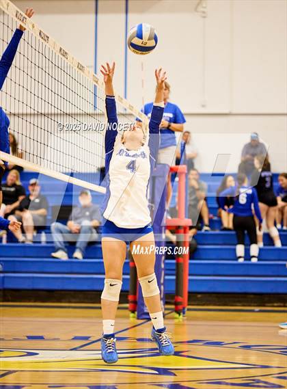 Thumbnail 1 in Atwater at Waterford (Scrimmage) photogallery.