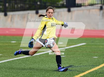 Thumbnail 1 in Arapahoe vs. Broomfield (CHSAA 5A Semifinal) photogallery.