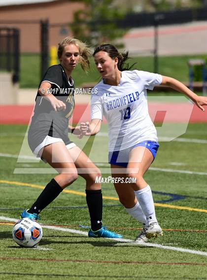 Thumbnail 3 in Arapahoe vs. Broomfield (CHSAA 5A Semifinal) photogallery.