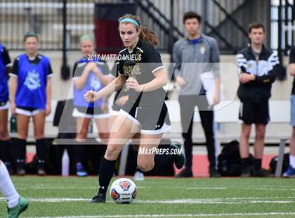 Thumbnail 2 in Arapahoe vs. Broomfield (CHSAA 5A Semifinal) photogallery.