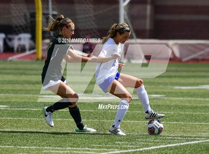 Thumbnail 1 in Arapahoe vs. Broomfield (CHSAA 5A Semifinal) photogallery.