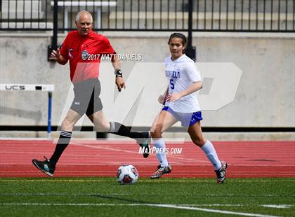 Thumbnail 3 in Arapahoe vs. Broomfield (CHSAA 5A Semifinal) photogallery.