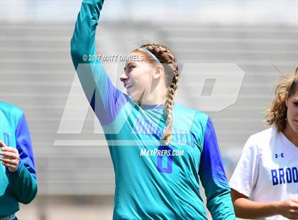 Thumbnail 2 in Arapahoe vs. Broomfield (CHSAA 5A Semifinal) photogallery.