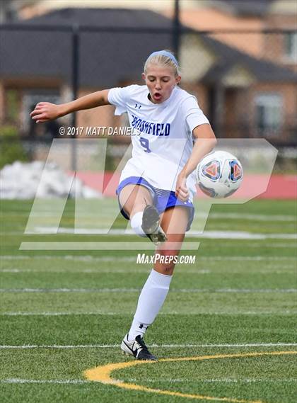Thumbnail 1 in Arapahoe vs. Broomfield (CHSAA 5A Semifinal) photogallery.