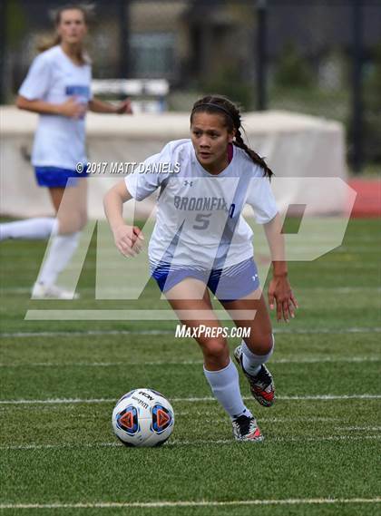 Thumbnail 2 in Arapahoe vs. Broomfield (CHSAA 5A Semifinal) photogallery.