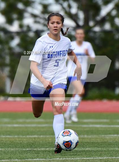 Thumbnail 2 in Arapahoe vs. Broomfield (CHSAA 5A Semifinal) photogallery.