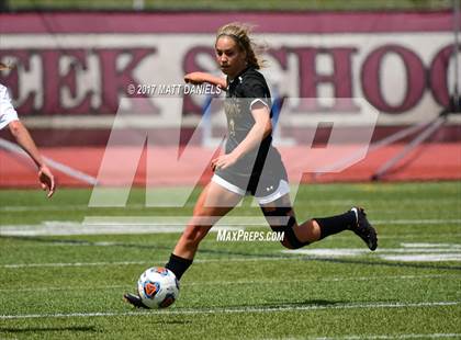 Thumbnail 2 in Arapahoe vs. Broomfield (CHSAA 5A Semifinal) photogallery.