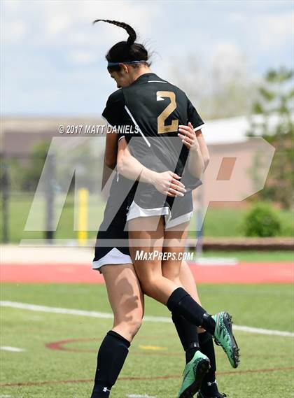 Thumbnail 3 in Arapahoe vs. Broomfield (CHSAA 5A Semifinal) photogallery.