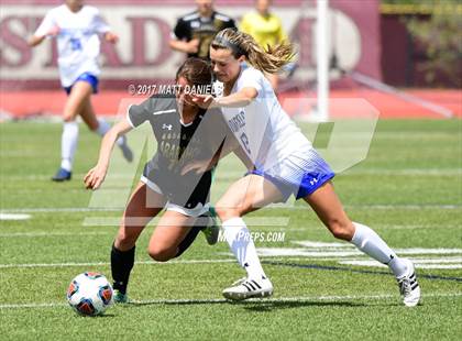 Thumbnail 2 in Arapahoe vs. Broomfield (CHSAA 5A Semifinal) photogallery.