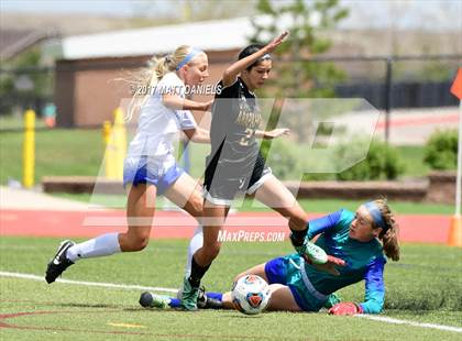 Thumbnail 3 in Arapahoe vs. Broomfield (CHSAA 5A Semifinal) photogallery.