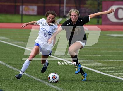 Thumbnail 2 in Arapahoe vs. Broomfield (CHSAA 5A Semifinal) photogallery.