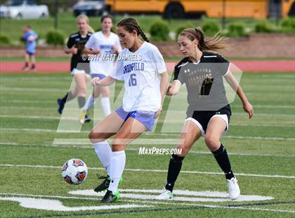 Thumbnail 3 in Arapahoe vs. Broomfield (CHSAA 5A Semifinal) photogallery.