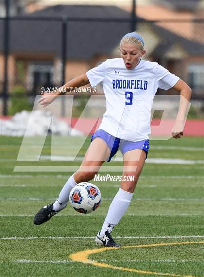 Thumbnail 3 in Arapahoe vs. Broomfield (CHSAA 5A Semifinal) photogallery.