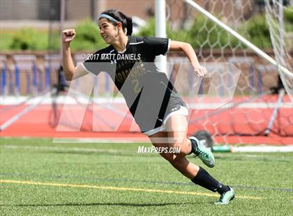 Thumbnail 1 in Arapahoe vs. Broomfield (CHSAA 5A Semifinal) photogallery.