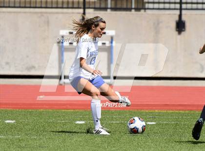 Thumbnail 2 in Arapahoe vs. Broomfield (CHSAA 5A Semifinal) photogallery.
