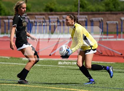 Thumbnail 1 in Arapahoe vs. Broomfield (CHSAA 5A Semifinal) photogallery.