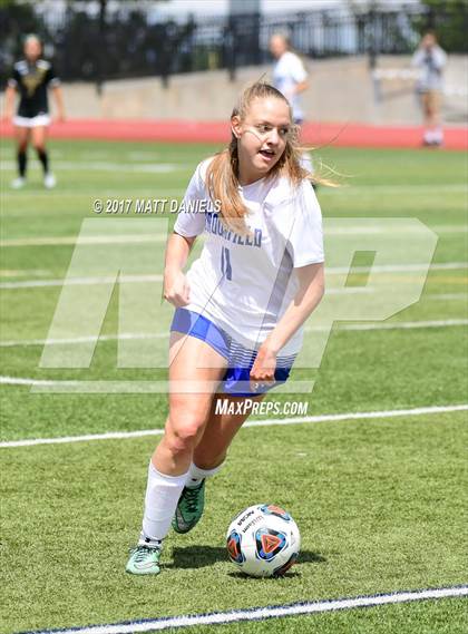 Thumbnail 2 in Arapahoe vs. Broomfield (CHSAA 5A Semifinal) photogallery.