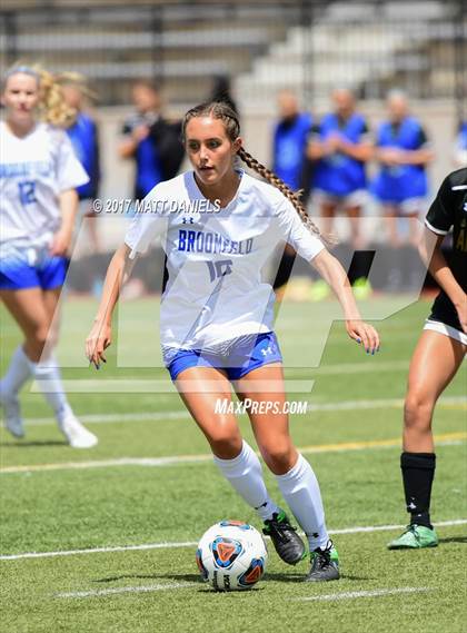 Thumbnail 2 in Arapahoe vs. Broomfield (CHSAA 5A Semifinal) photogallery.