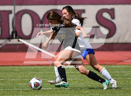 Thumbnail 1 in Arapahoe vs. Broomfield (CHSAA 5A Semifinal) photogallery.