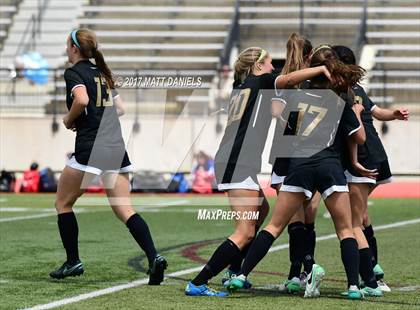 Thumbnail 1 in Arapahoe vs. Broomfield (CHSAA 5A Semifinal) photogallery.