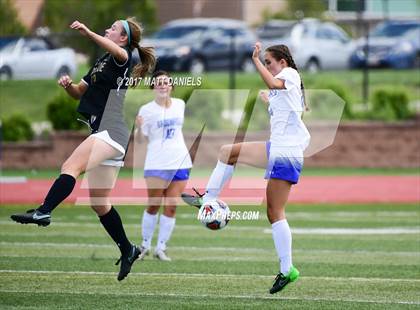 Thumbnail 2 in Arapahoe vs. Broomfield (CHSAA 5A Semifinal) photogallery.