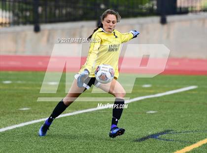 Thumbnail 3 in Arapahoe vs. Broomfield (CHSAA 5A Semifinal) photogallery.