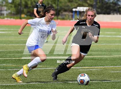 Thumbnail 3 in Arapahoe vs. Broomfield (CHSAA 5A Semifinal) photogallery.