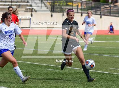 Thumbnail 2 in Arapahoe vs. Broomfield (CHSAA 5A Semifinal) photogallery.