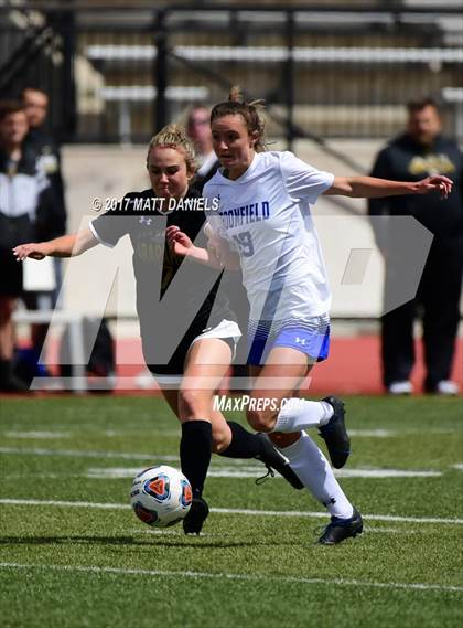Thumbnail 3 in Arapahoe vs. Broomfield (CHSAA 5A Semifinal) photogallery.