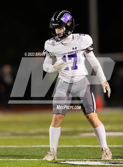 Thumbnail 3 in West Ashley vs Carolina Forest (SCHSL 5A Round 2) photogallery.