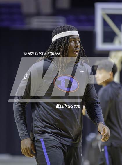 Thumbnail 2 in Dickinson vs. Cypress Falls (Houston Methodist Cy-Hoops Invitational) photogallery.