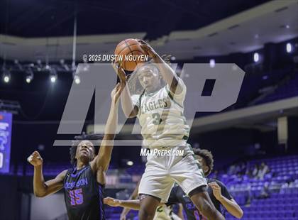 Thumbnail 3 in Dickinson vs. Cypress Falls (Houston Methodist Cy-Hoops Invitational) photogallery.